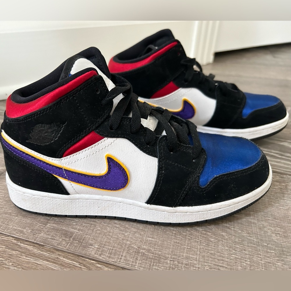 Air Jordan Nike 1 Mid Lakers Top 3 Satin W/Purple Swish - grade school kids